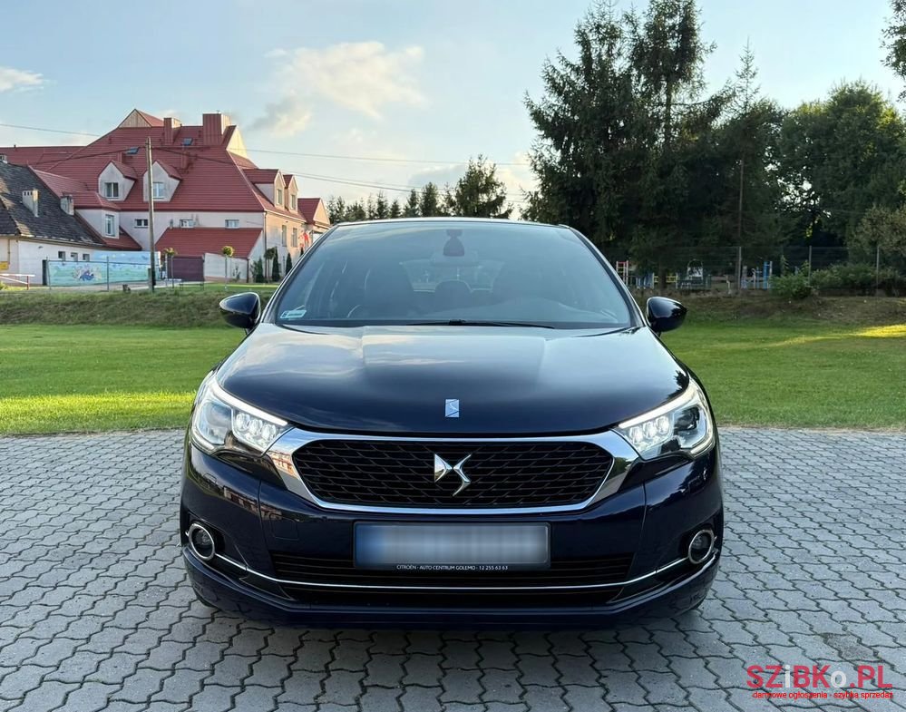 2016' Citroen DS4 photo #2