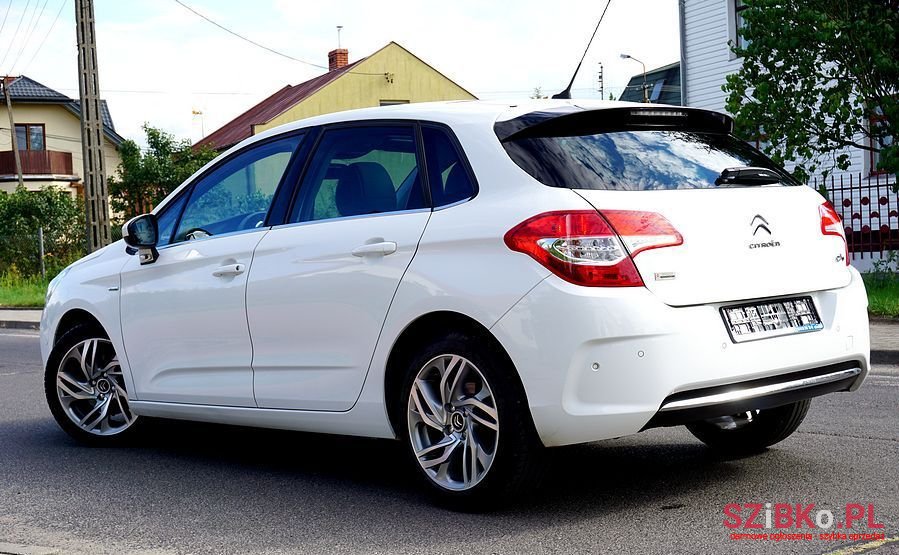 2011' Citroen C4 photo #4