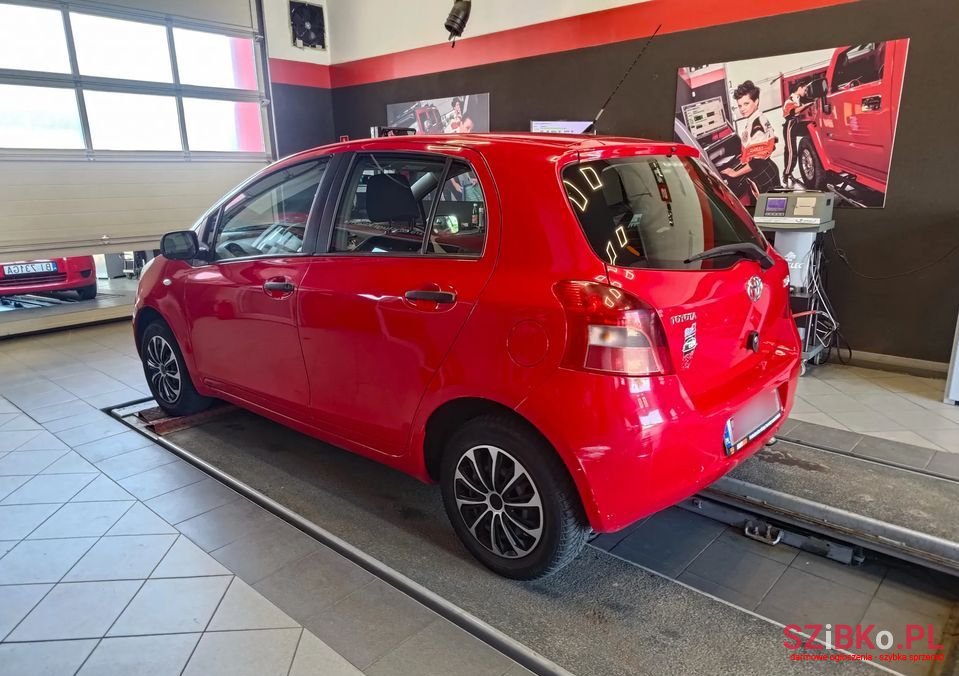 2008' Toyota Yaris photo #5