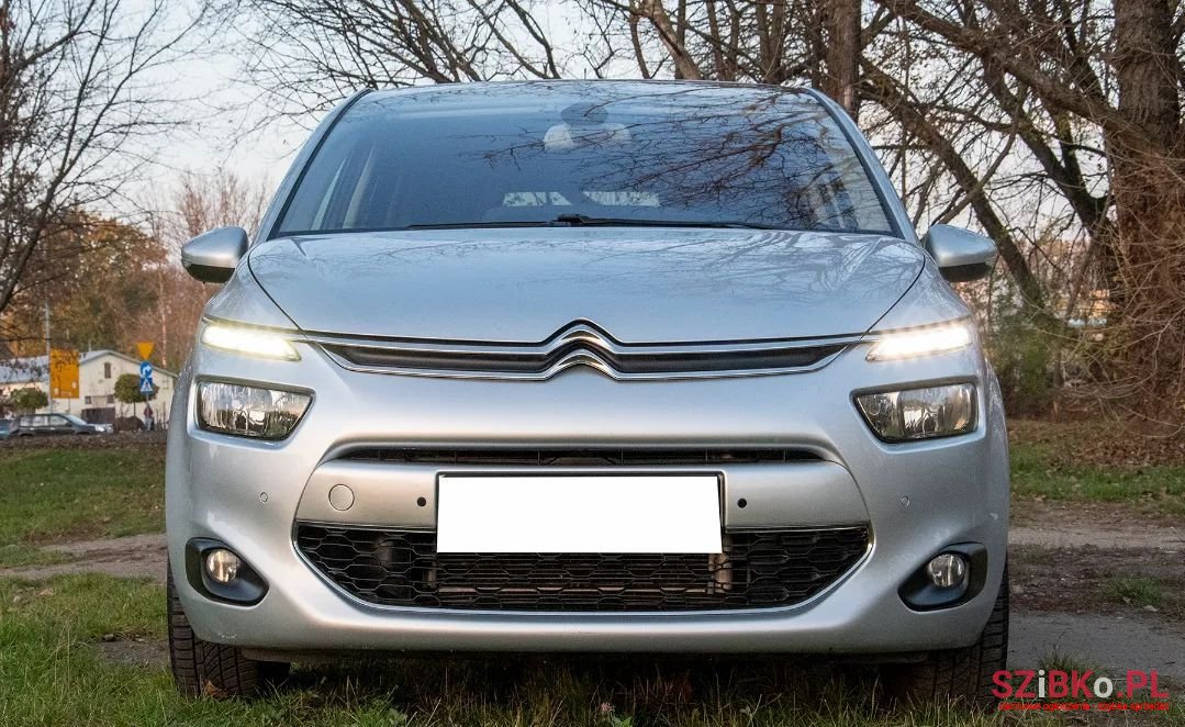 2015' Citroen C4 Picasso photo #2