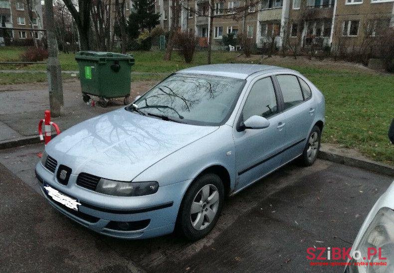 2004' SEAT Leon photo #1