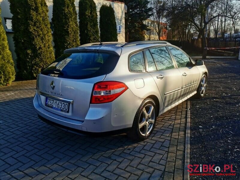 2008' Renault Laguna photo #5