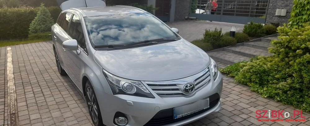 2013' Toyota Avensis photo #1