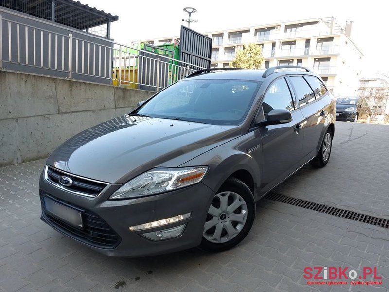 2011' Ford Mondeo photo #2