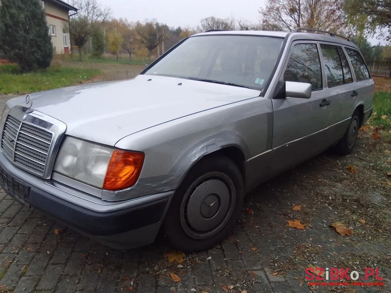 1991' Mercedes-Benz W124 photo #4