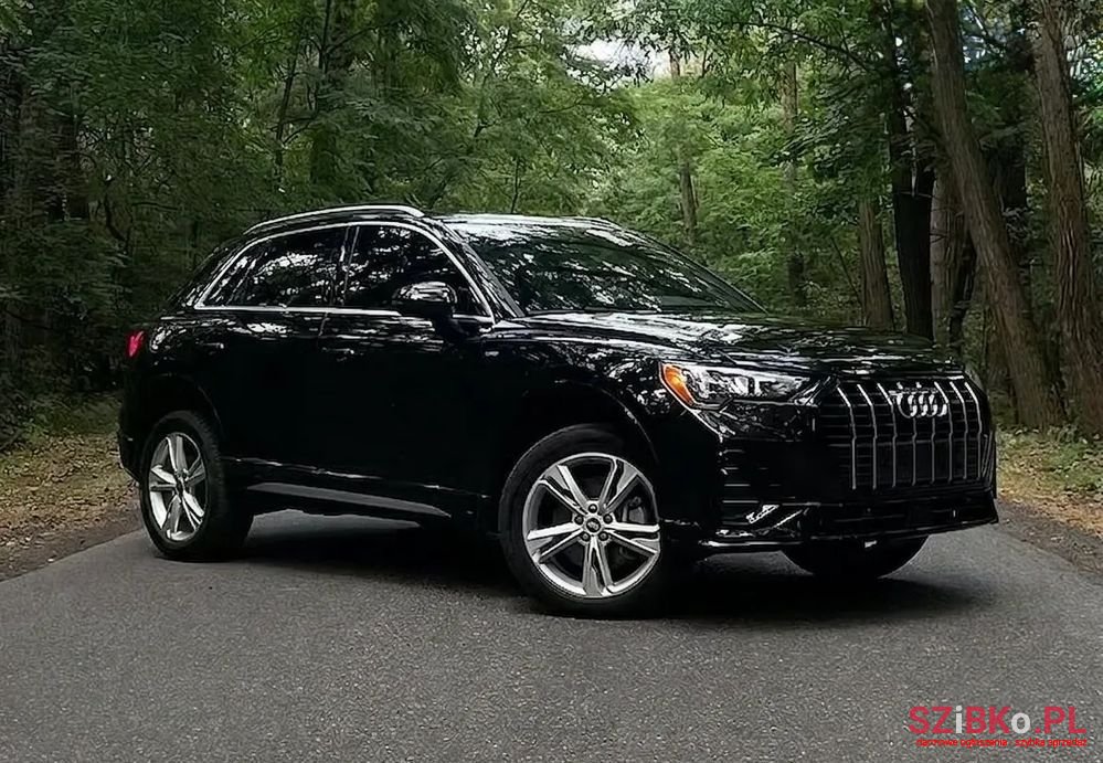2020' Audi Q3 photo #4