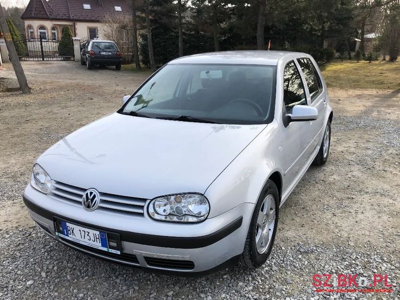 2000' Volkswagen Golf photo #1