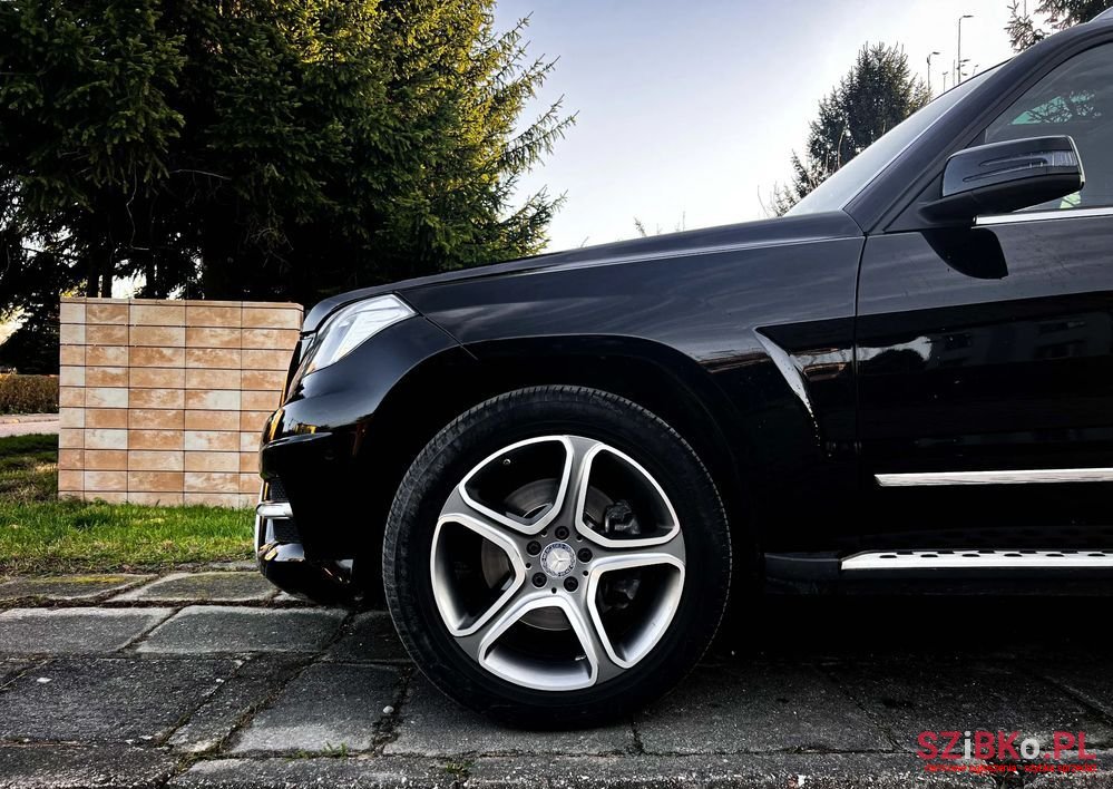 2015' Mercedes-Benz GLK 220 photo #2