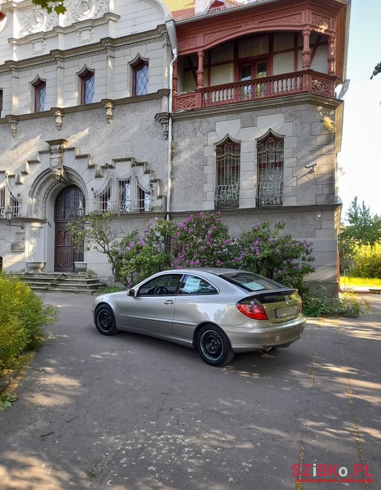 2003' Mercedes-Benz C-Class 180 Kompressor photo #1
