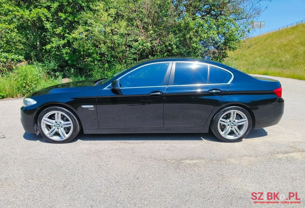 2011' BMW 5 Series 535I Xdrive photo #4