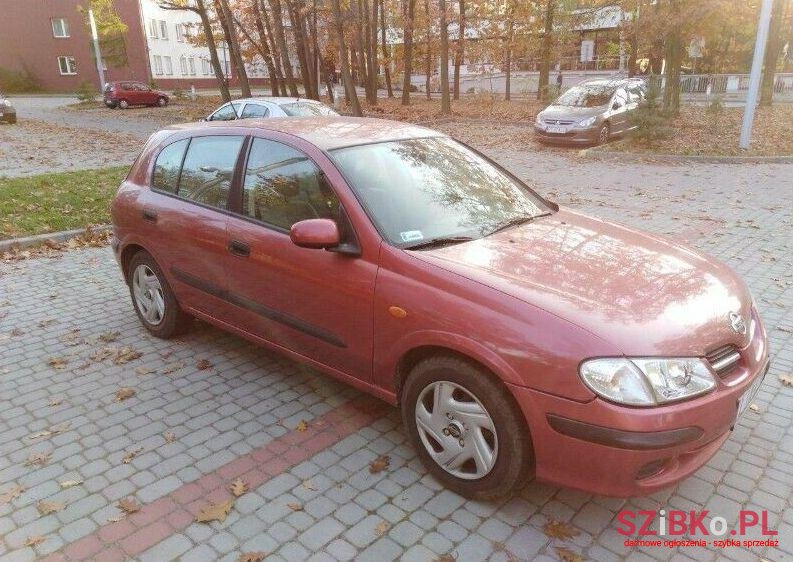 2002' Nissan Almera photo #1