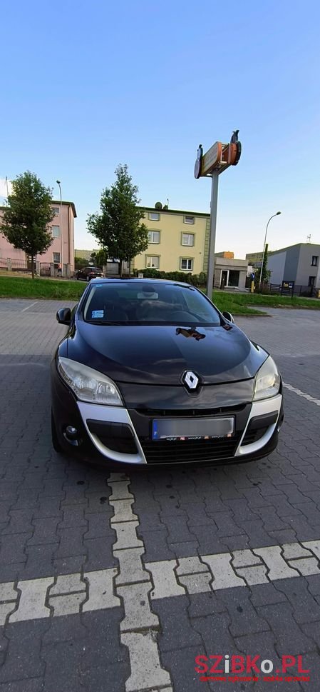 2009' Renault Megane photo #2