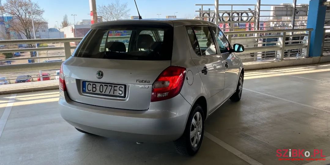 2012' Skoda Fabia photo #2