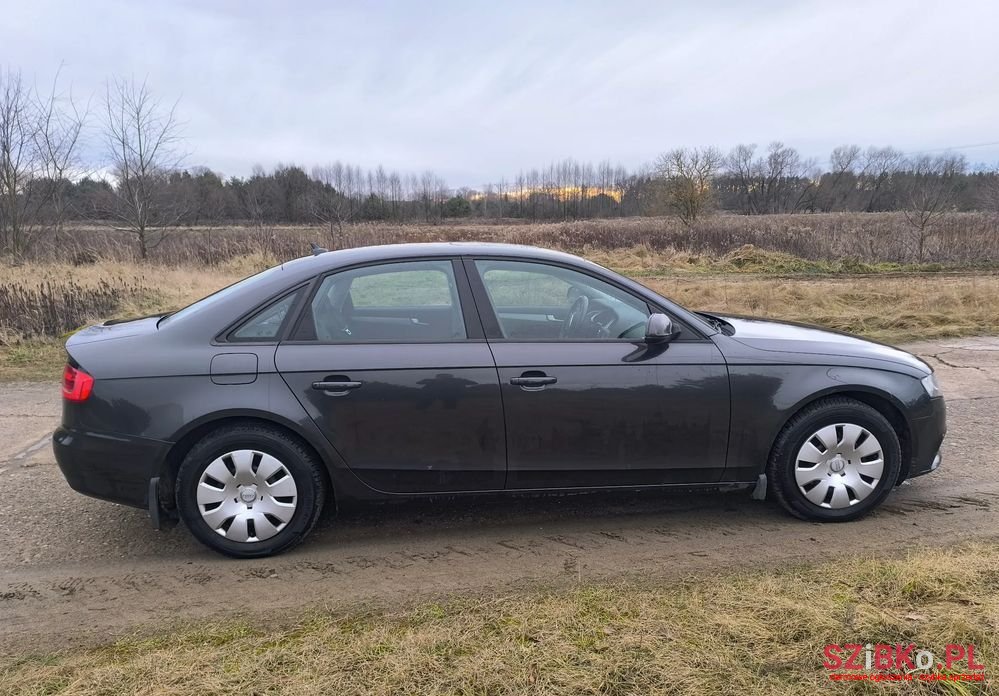 2009' Audi A4 2.0 Tdi photo #5