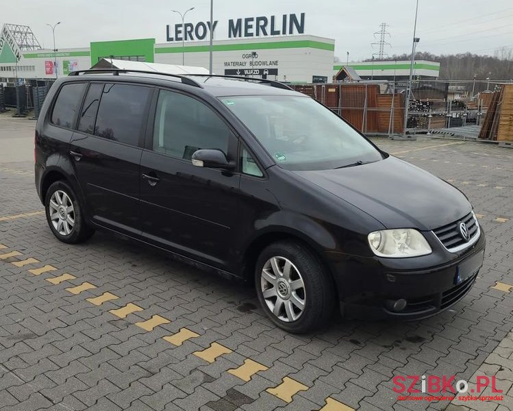 2006' Volkswagen Touran 2.0 Tdi Trendline photo #5