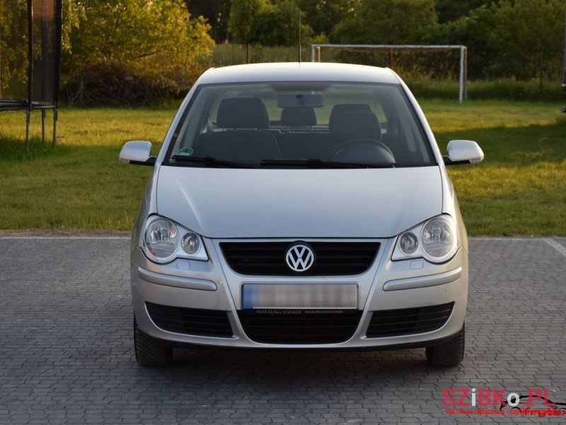 2006' Volkswagen Polo photo #1