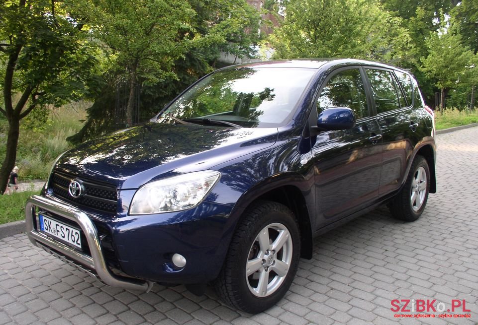 2007' Toyota RAV4 photo #2