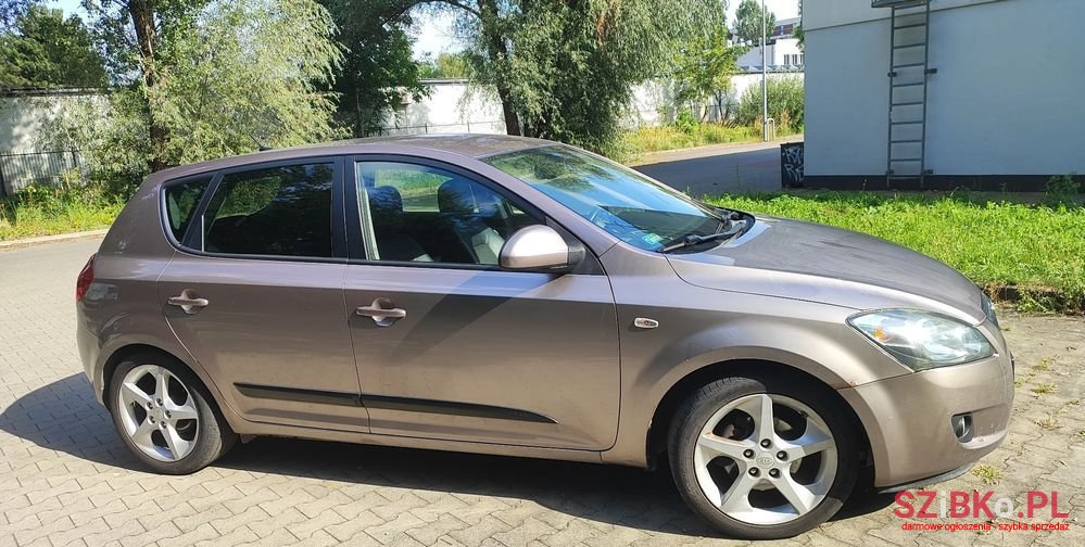 2009' Kia Ceed 1.6 Crdi Comfort photo #2