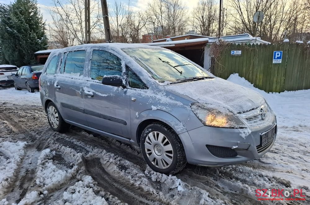 2009' Opel Zafira photo #4