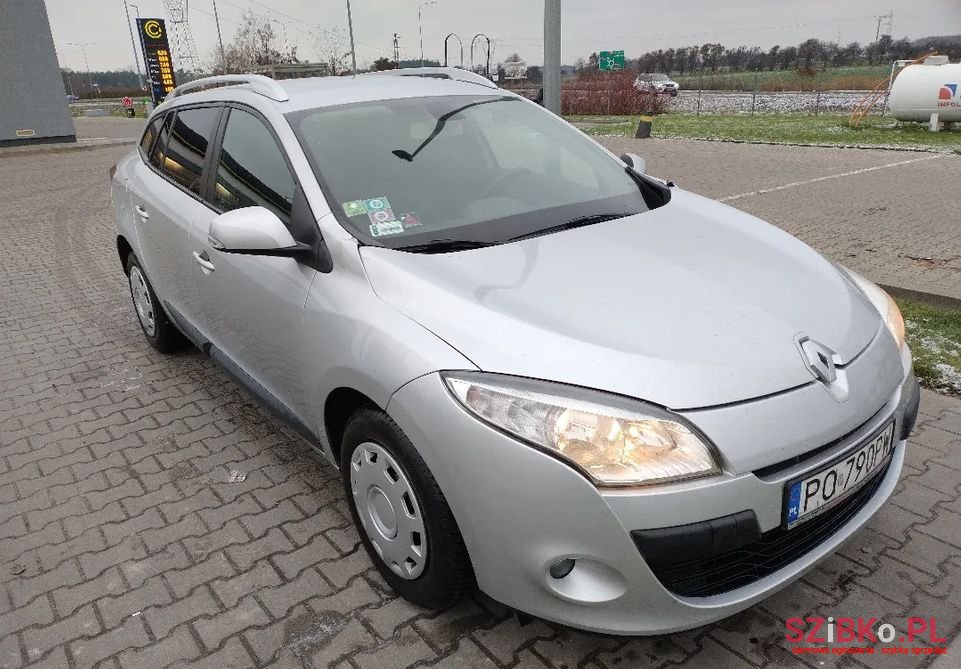 2010' Renault Megane photo #1