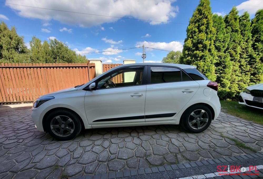 2019' Hyundai i20 1.2 Comfort photo #4