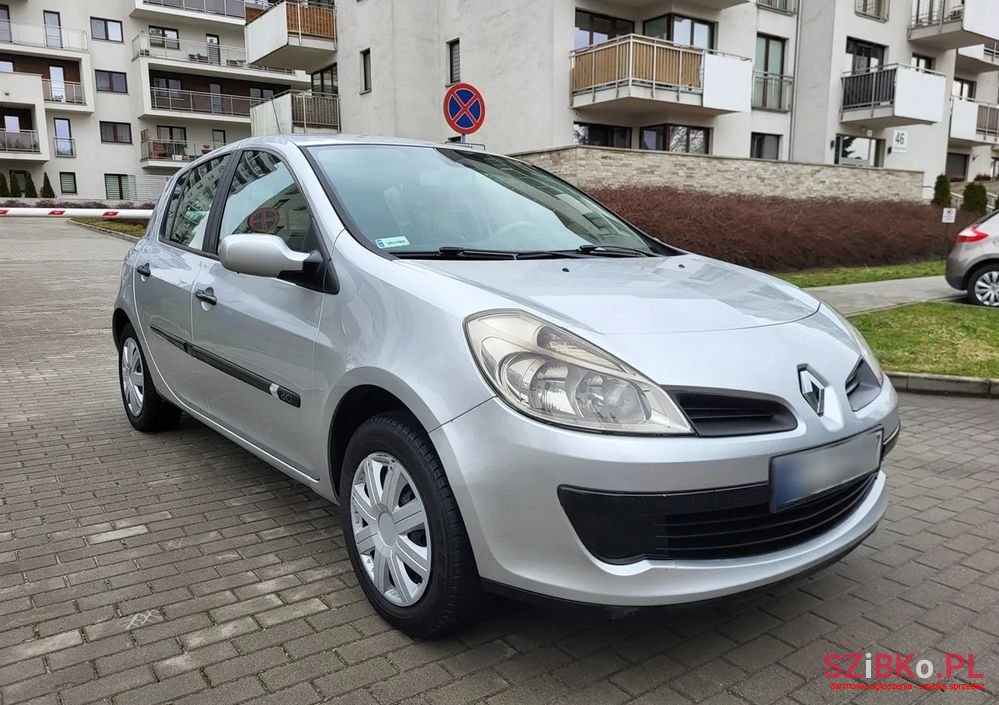 2006' Renault Clio 1.5 Dci Extreme photo #4