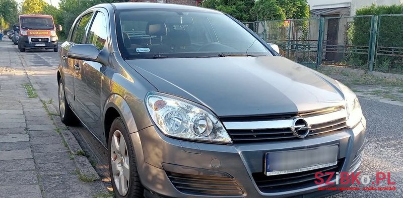 2006' Opel Astra 1.7 Cdti Elegance photo #1