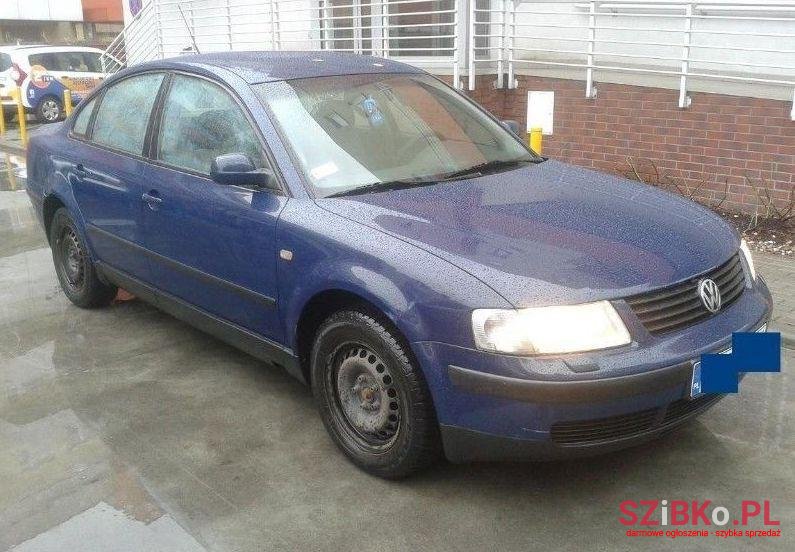 1999' Volkswagen Passat photo #1