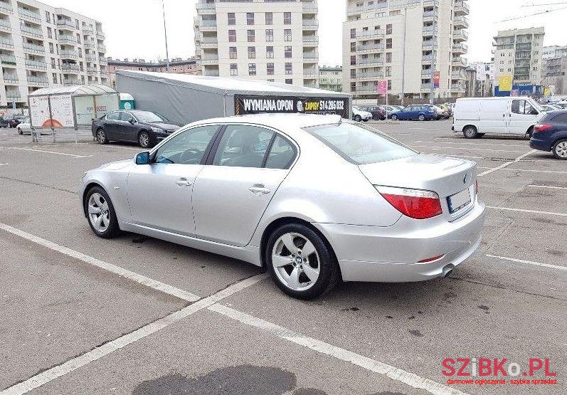 2008' BMW 520 photo #1