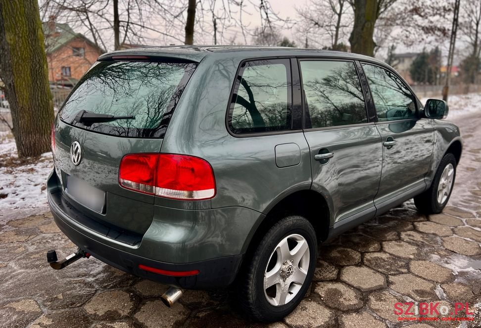 2003' Volkswagen Touareg photo #5