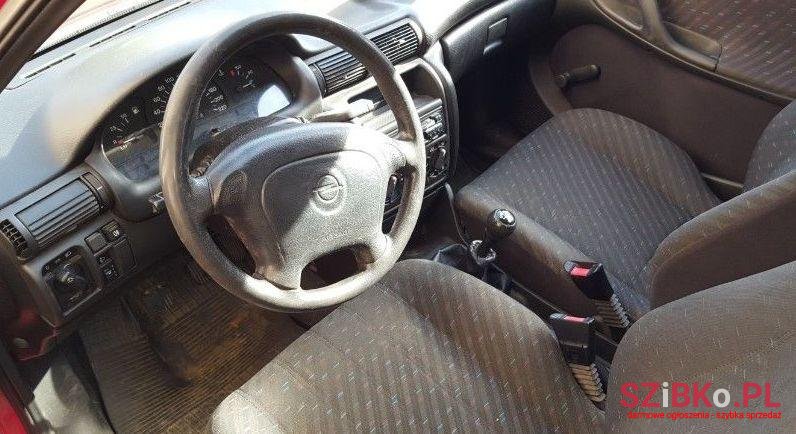 1998' Opel Astra photo #1