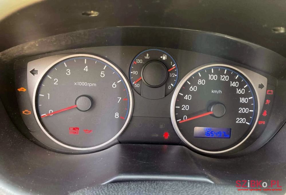 2011' Hyundai i20 photo #5