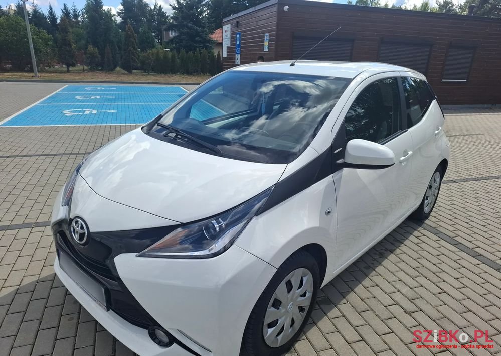2016' Toyota Aygo photo #1