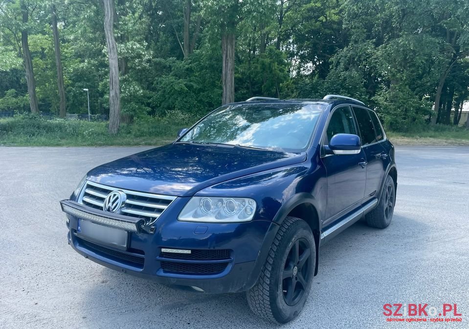 2005' Volkswagen Touareg photo #3