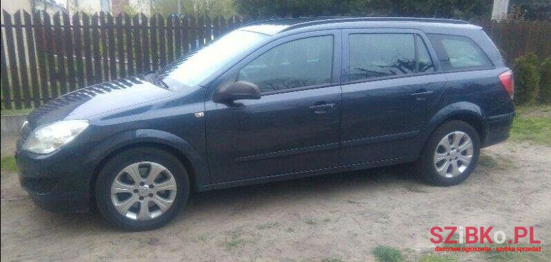 2008' Opel Astra photo #1