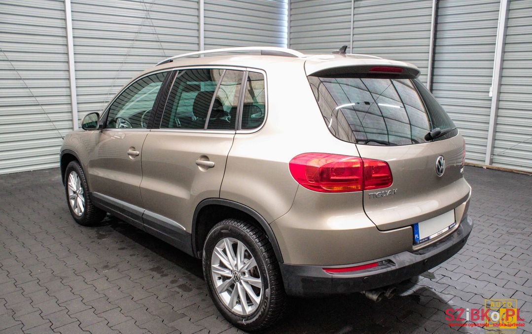 2012' Volkswagen Tiguan photo #2
