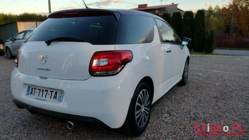 2010' Citroen DS3 photo #2