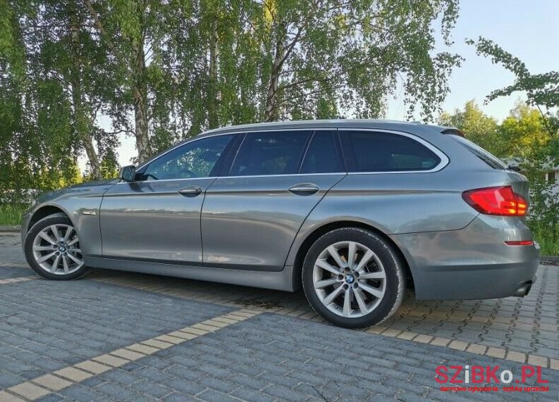 2012' BMW 525 photo #1