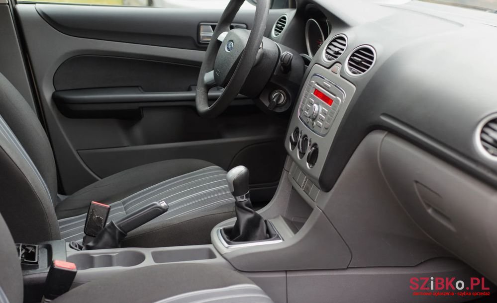 2008' Ford Focus photo #6