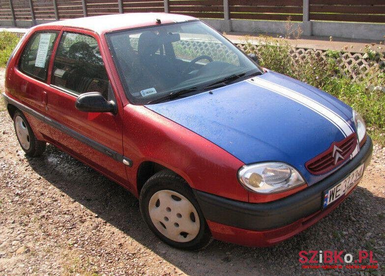 2001' Citroen Saxo photo #1
