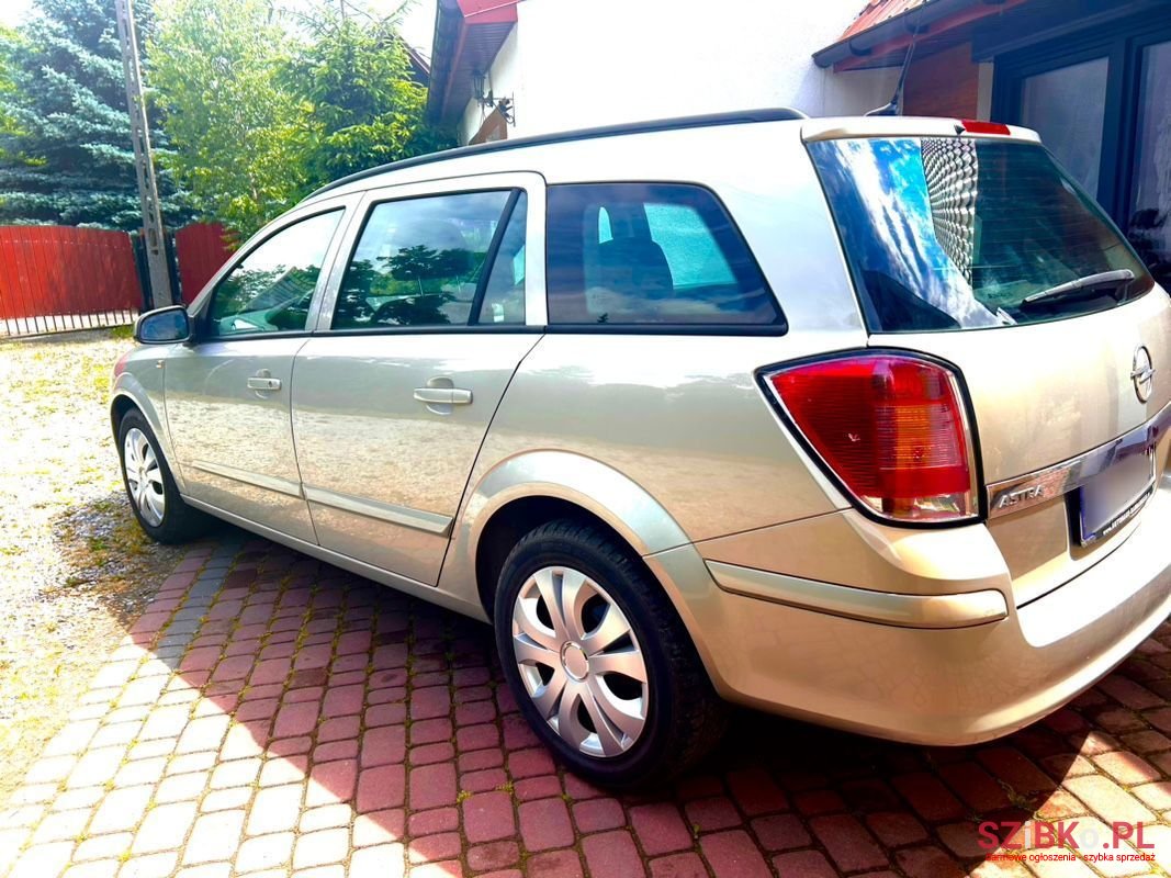 2005' Opel Astra photo #5