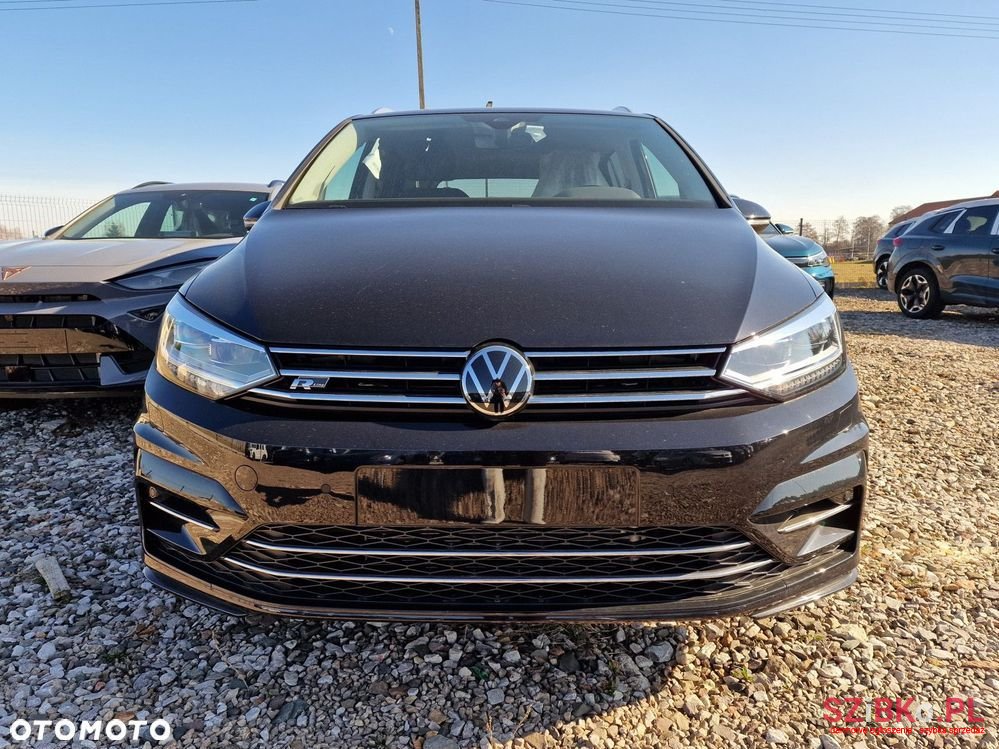 2024' Volkswagen Touran photo #1