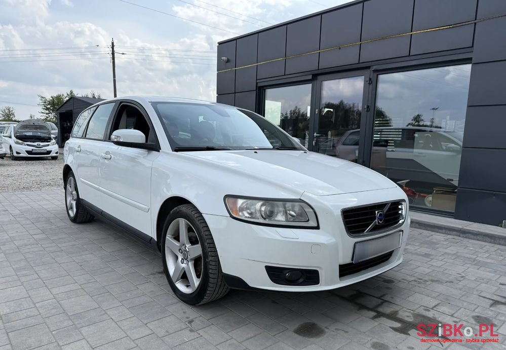 2009' Volvo V50 2.0 photo #3