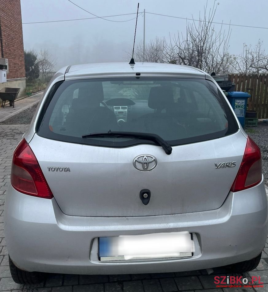 2008' Toyota Yaris 1.0 Luna A/C photo #5