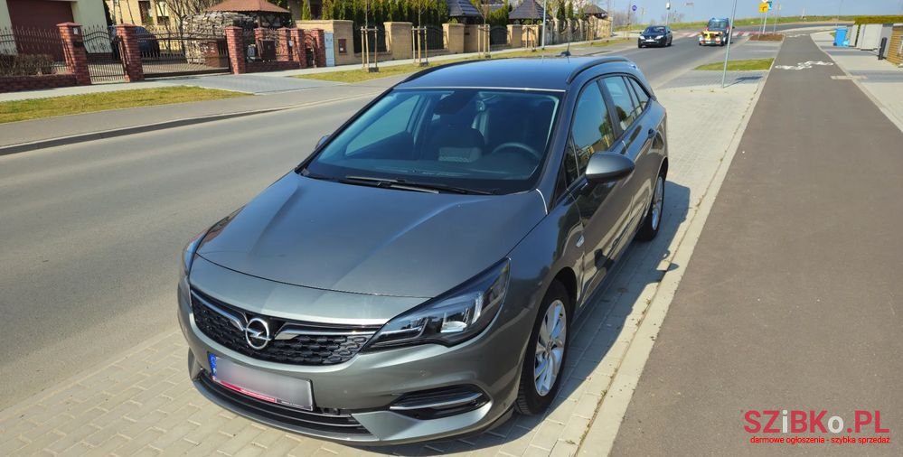 2019' Opel Astra photo #1