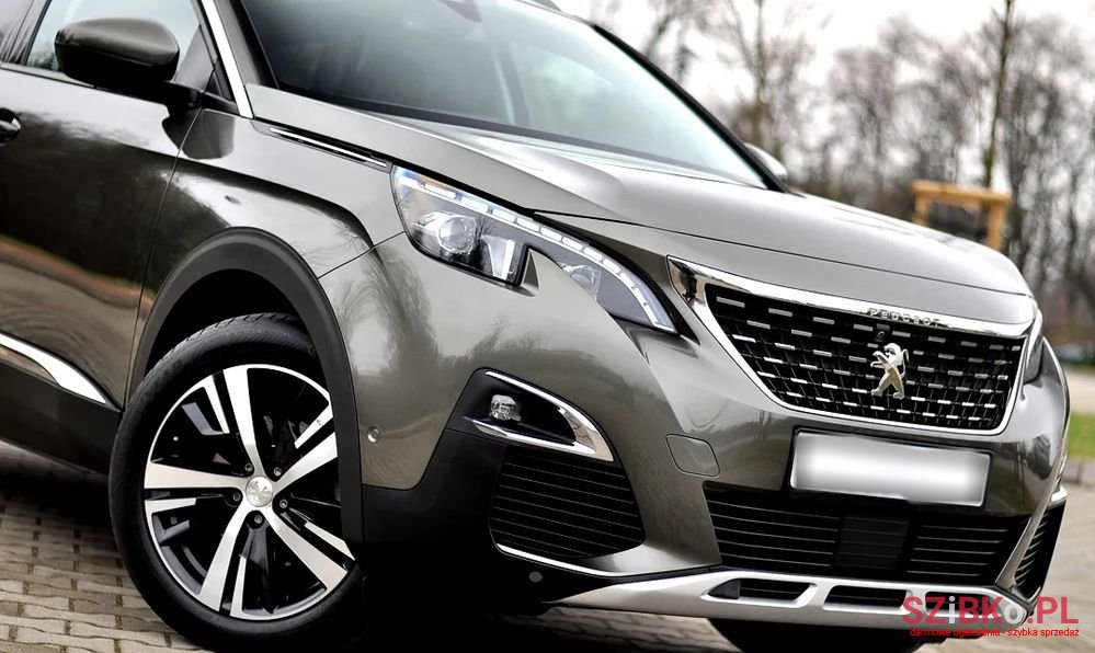 2020' Peugeot 3008 photo #2