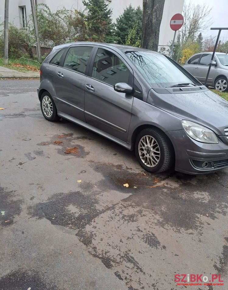 2008' Mercedes-Benz B-Class 180 Cdi photo #1