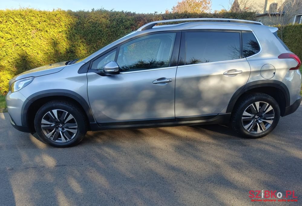 2019' Peugeot 2008 photo #5