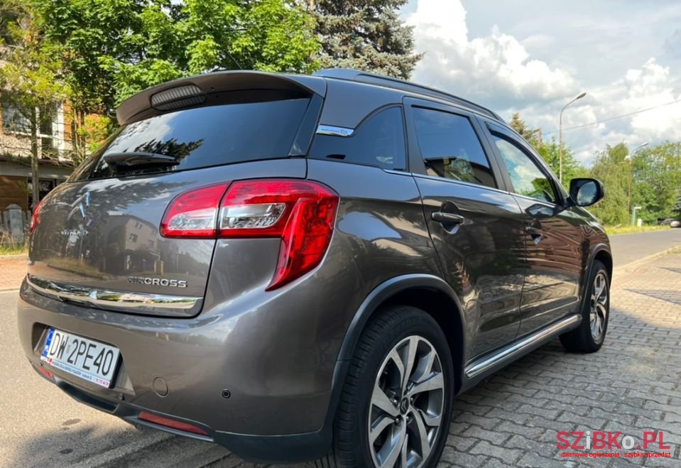 2013' Citroen C4 Aircross photo #5