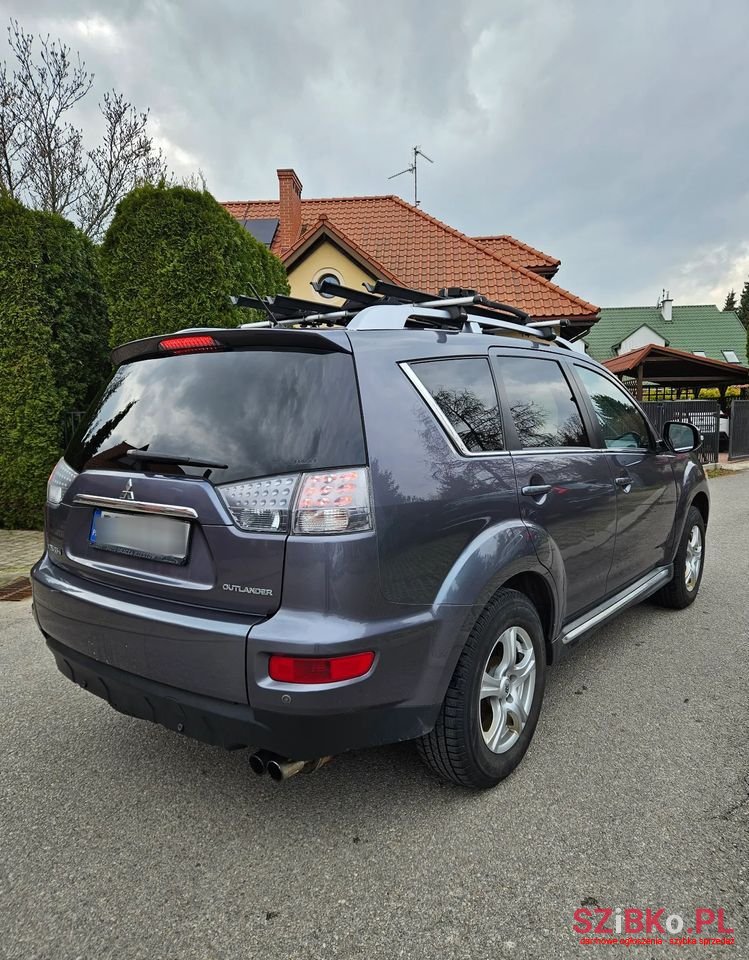 2010' Mitsubishi Outlander 2.0 Did Instyle photo #5